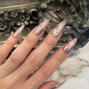 Glamorous Chrome Nail Art